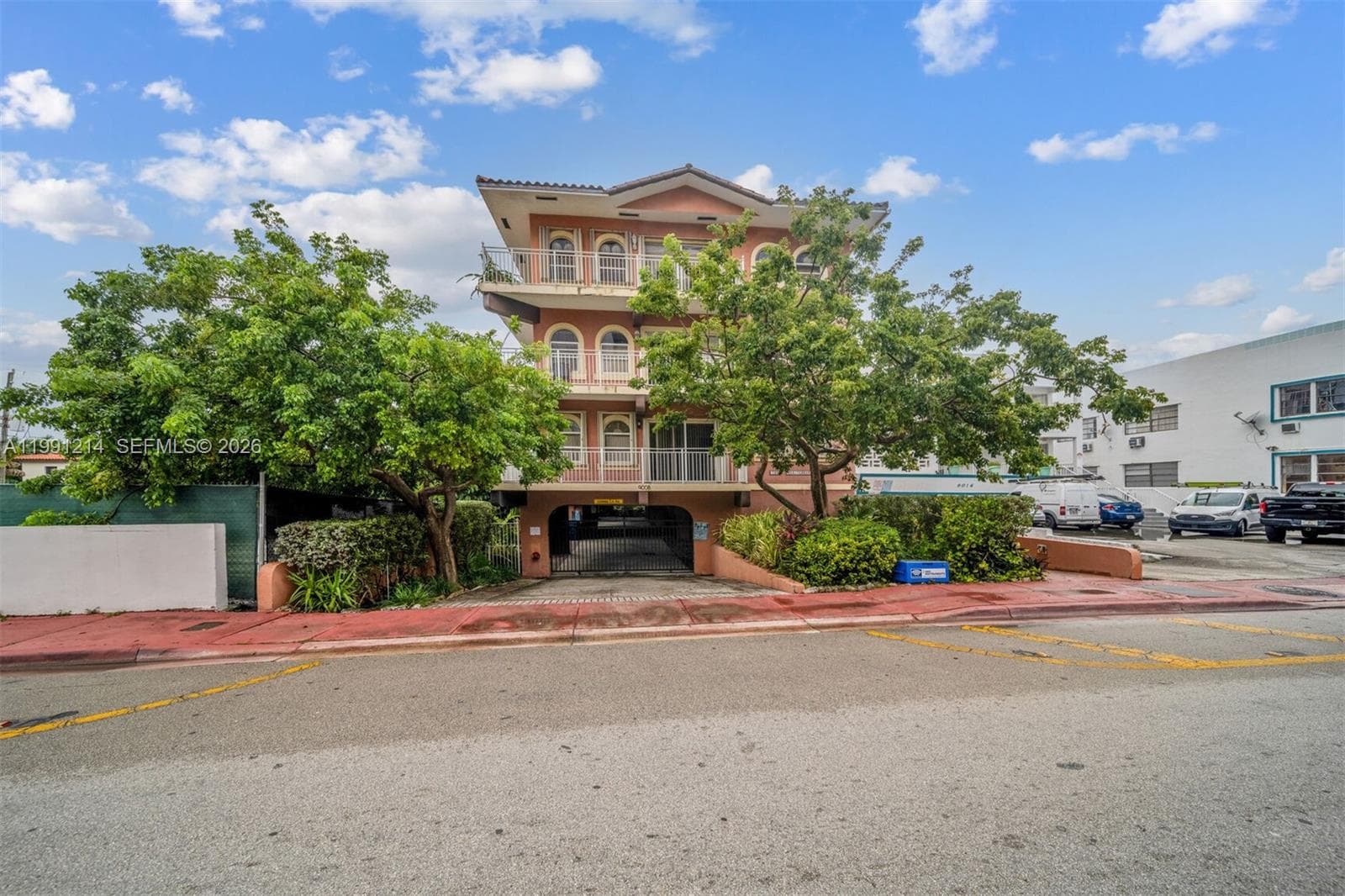 9008 Collins Ave 402 photo 3