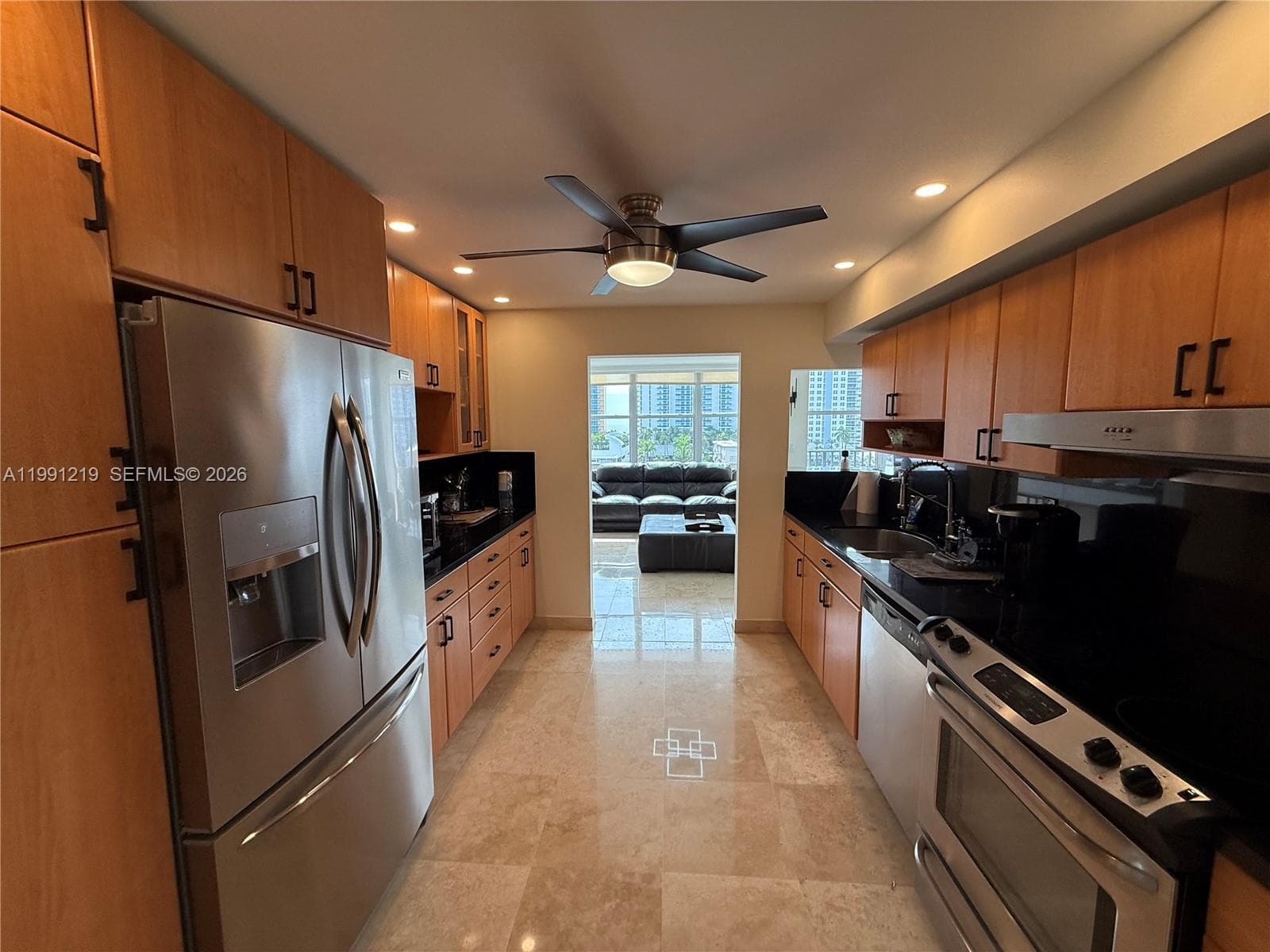 1000 Parkview Dr 720 photo 10