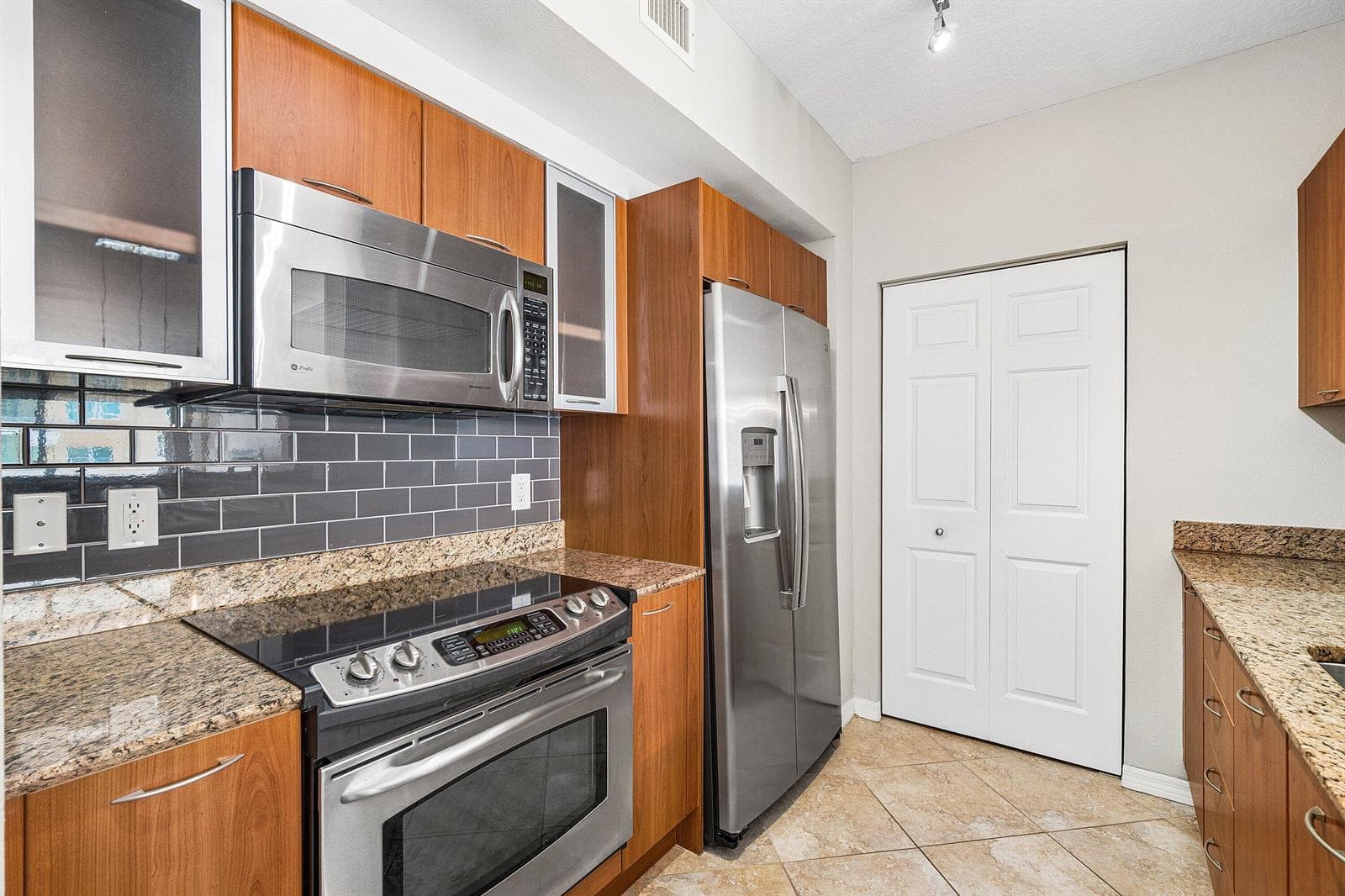 700 E Boynton Beach Boulevard 803 photo 7