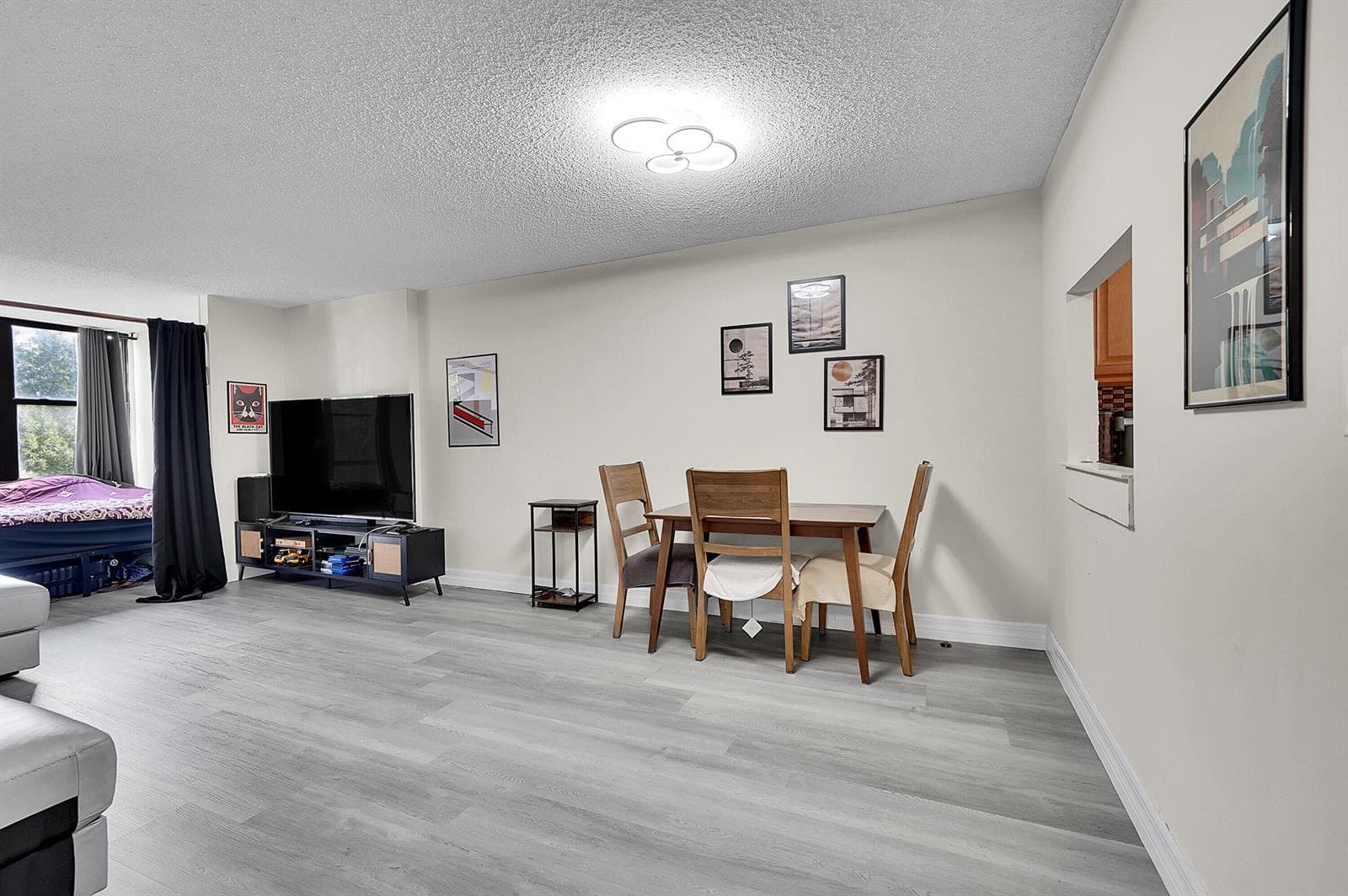 1000 Parkview Drive Unit 306 photo 18