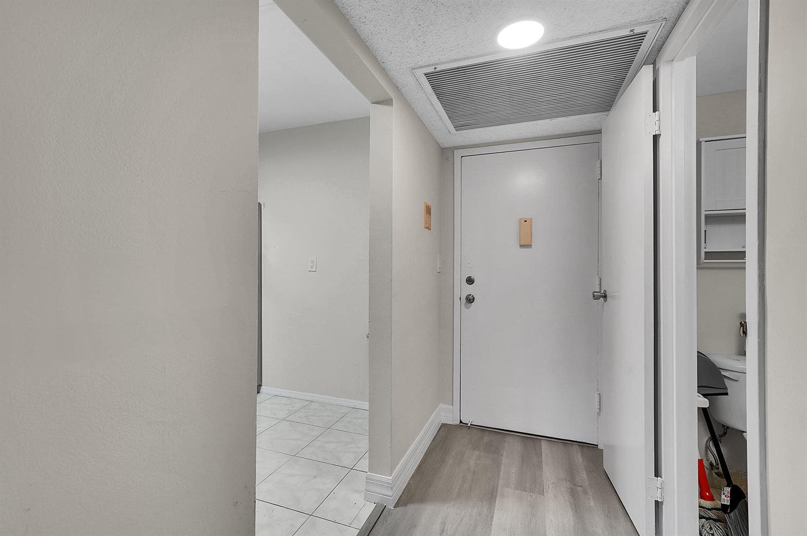 1000 Parkview Drive Unit 306 photo 11