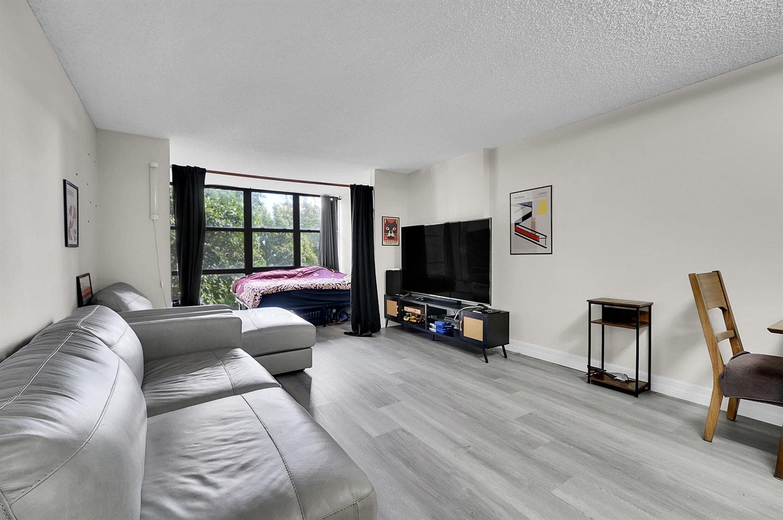 1000 Parkview Drive Unit 306 photo 19