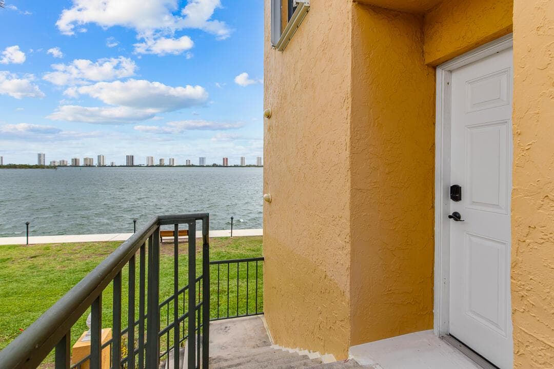 1060 Lake Shore Drive 201 photo 12