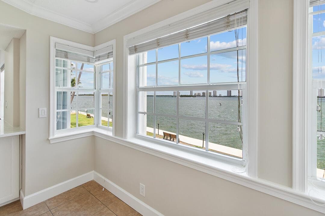 1060 Lake Shore Drive 201 photo 14