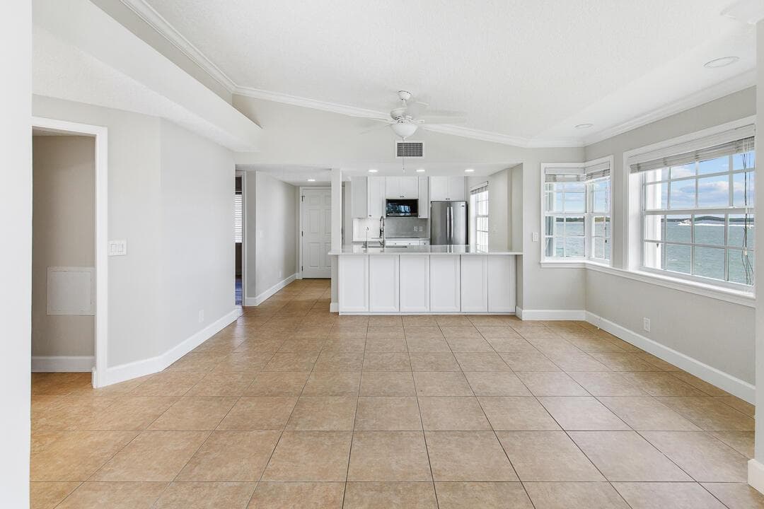 1060 Lake Shore Drive 201 photo 15