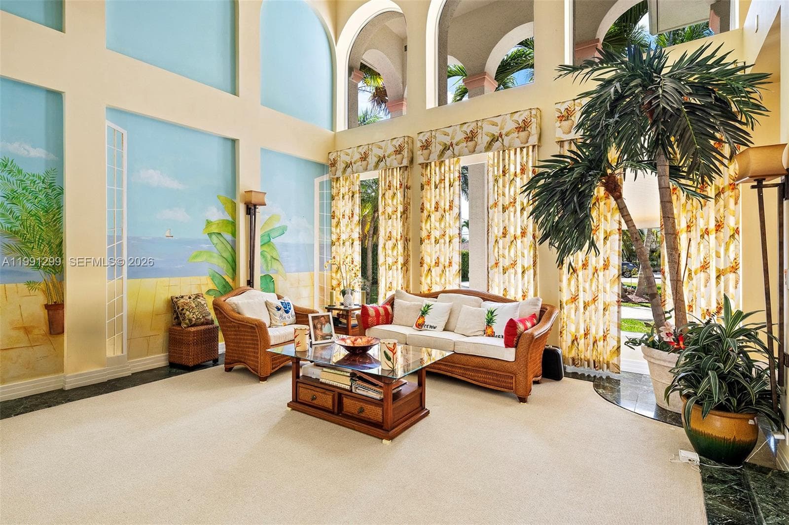 1047 Southlake Dr photo 13