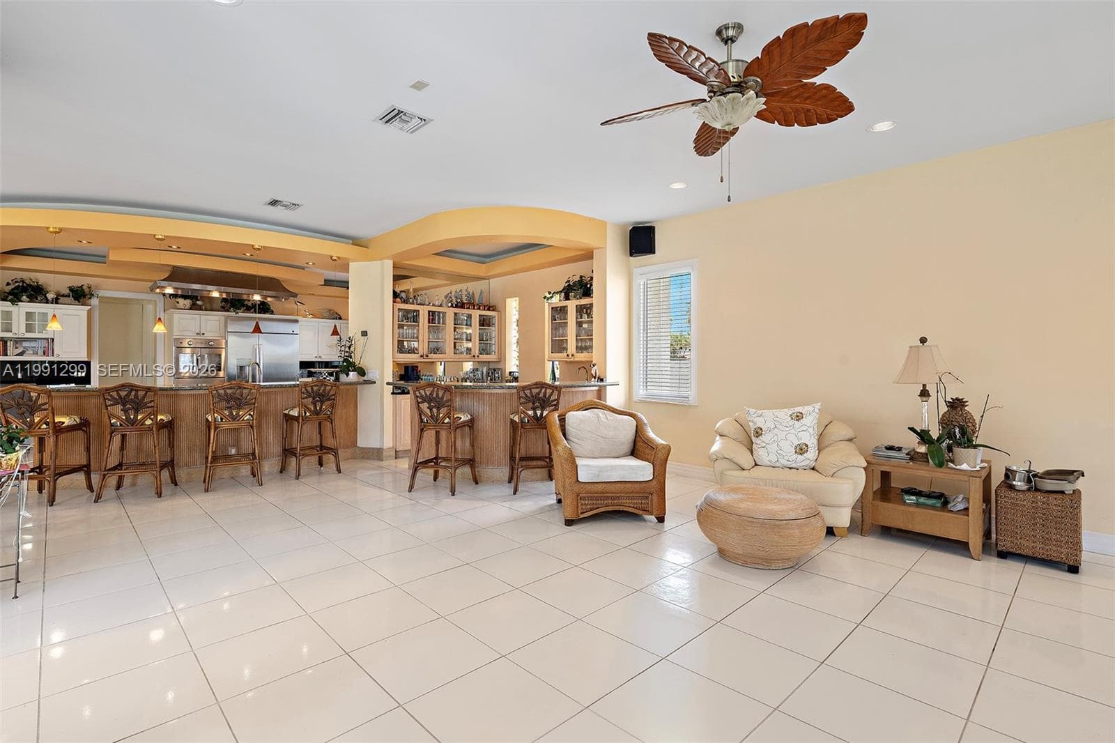 1047 Southlake Dr photo 16