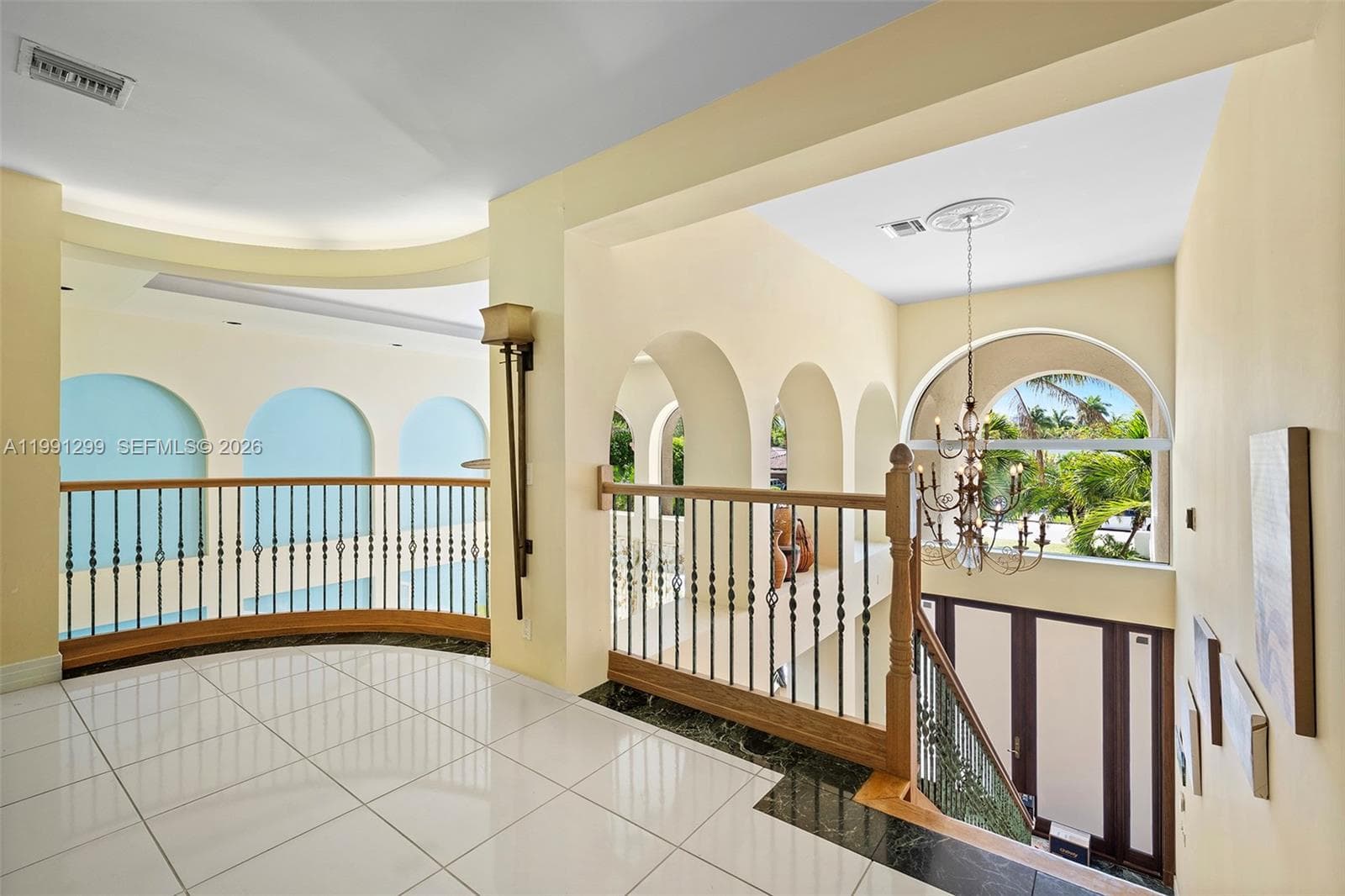 1047 Southlake Dr photo 25