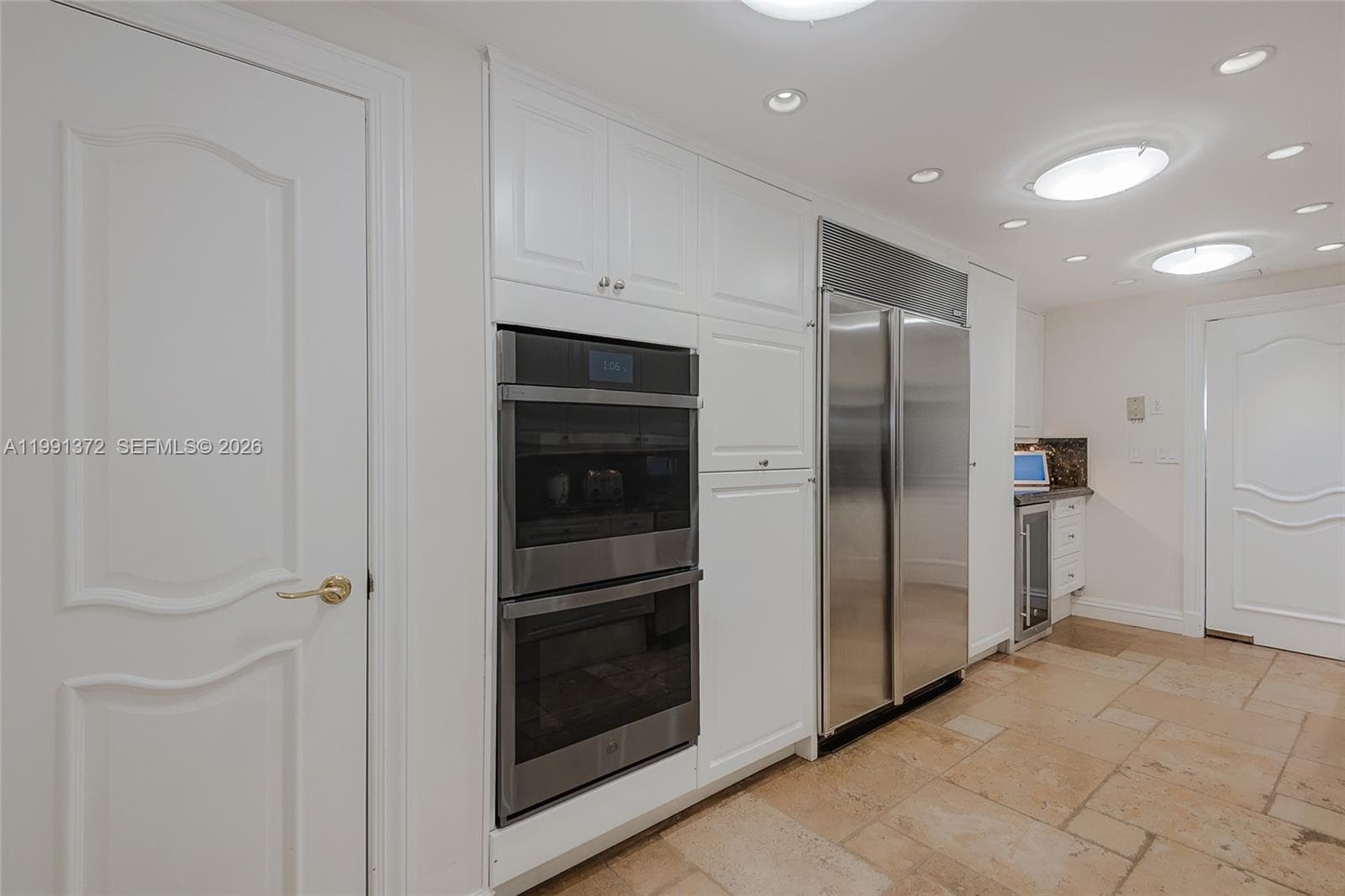 600 Grapetree Dr 9GN photo 12