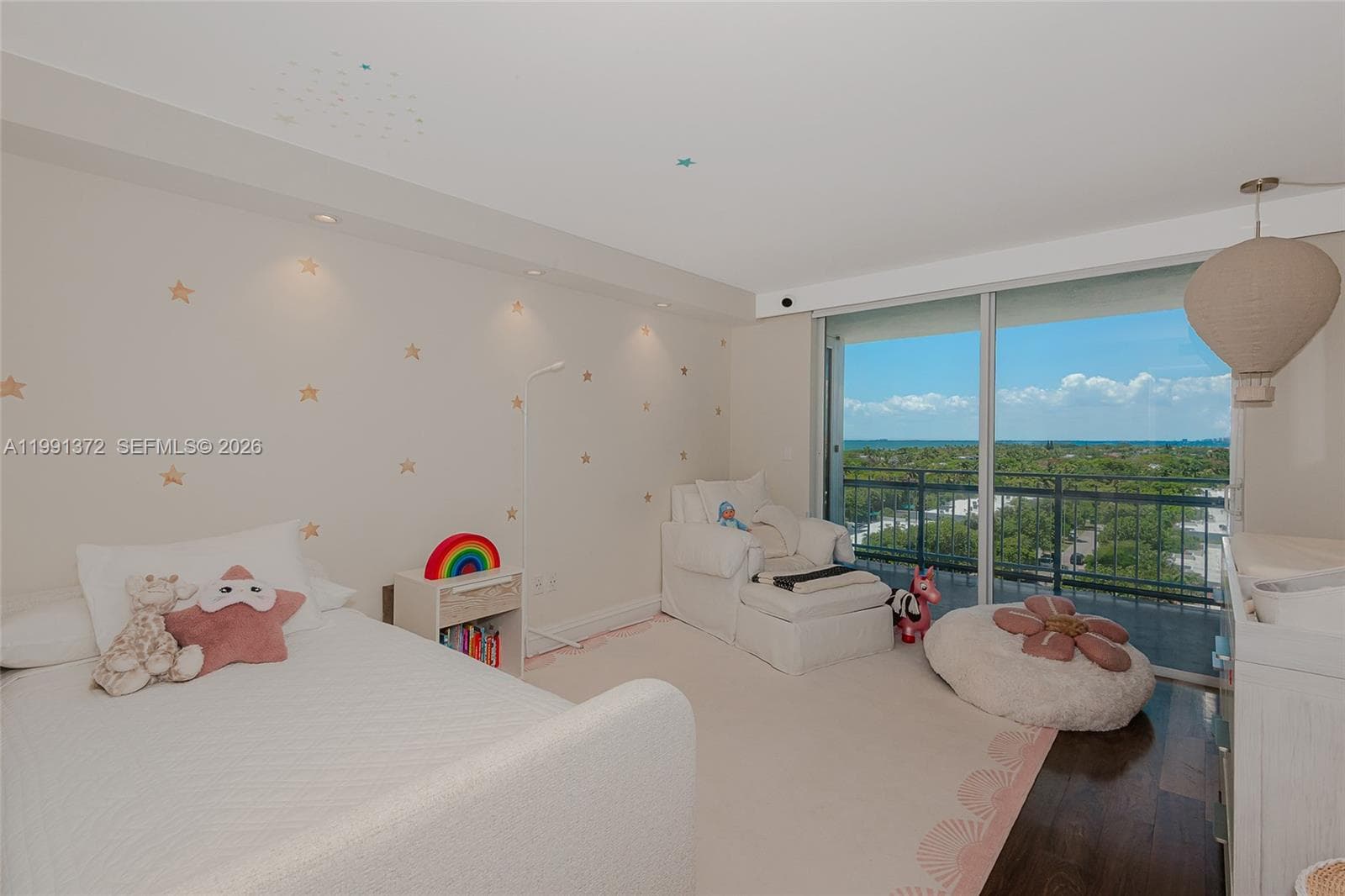 600 Grapetree Dr 9GN photo 22