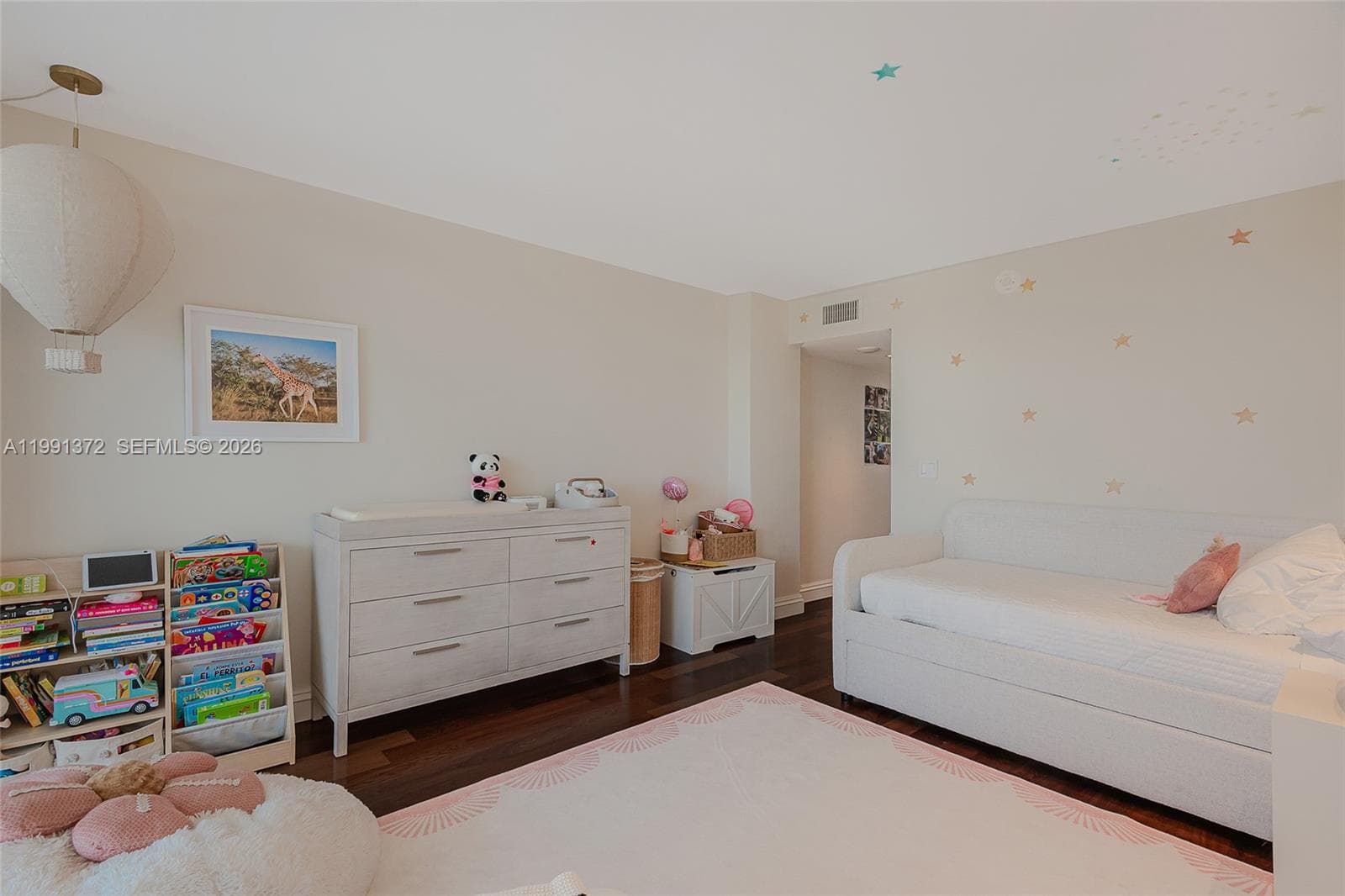 600 Grapetree Dr 9GN photo 24