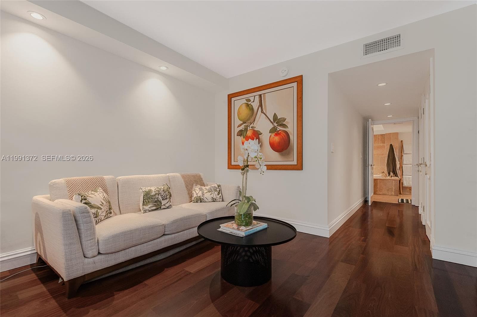 600 Grapetree Dr 9GN photo 19