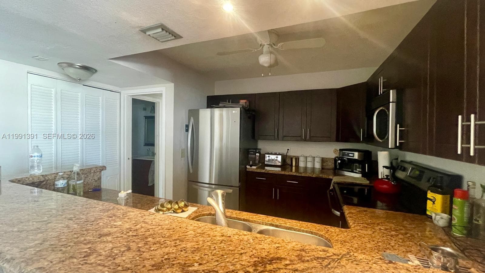2017 OCEAN DR 405W photo 6