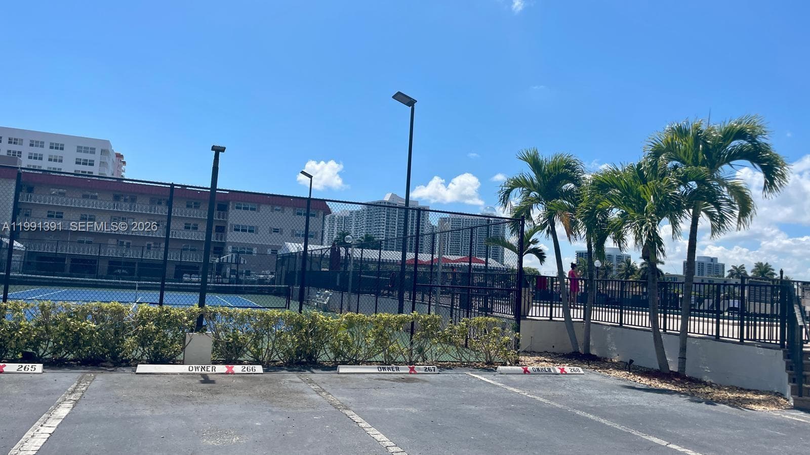 2017 OCEAN DR 405W photo 15