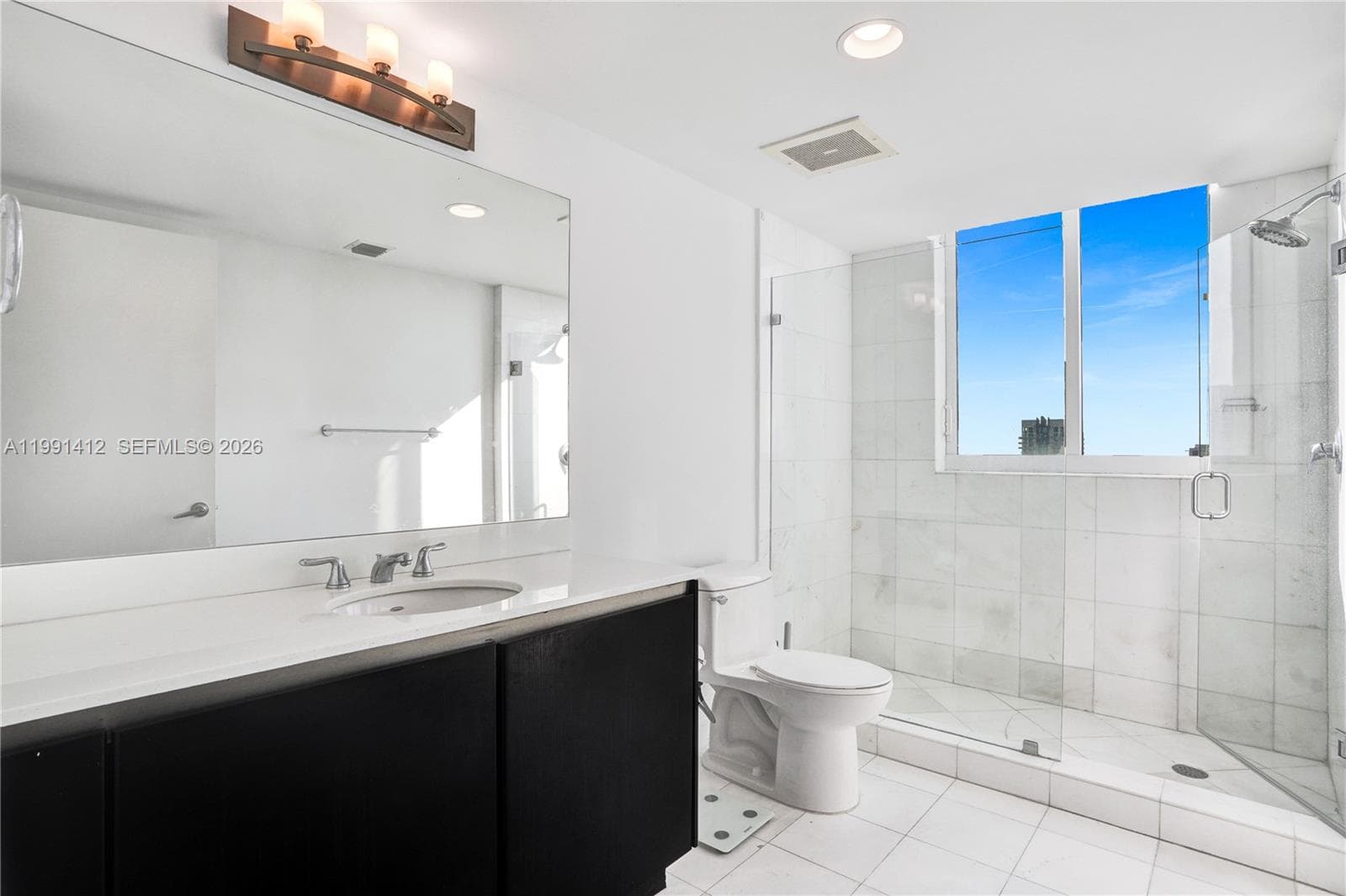 665 NE 25th St 2105 photo 11