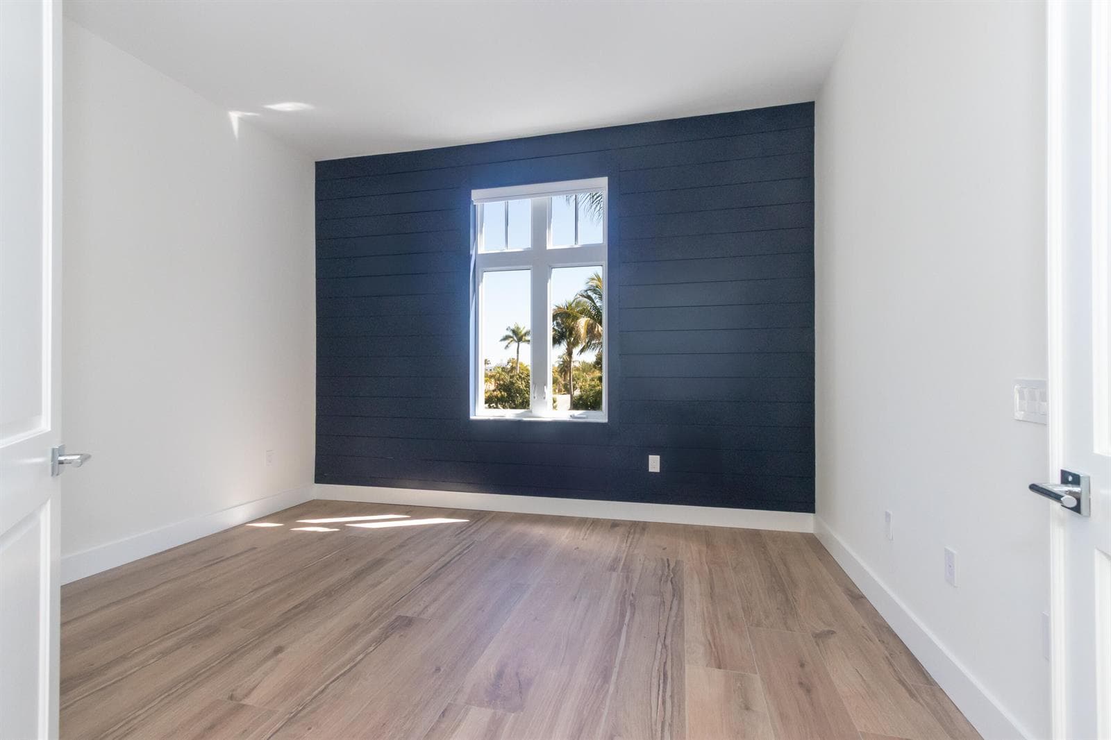 184 Lake Drive 3201 photo 24