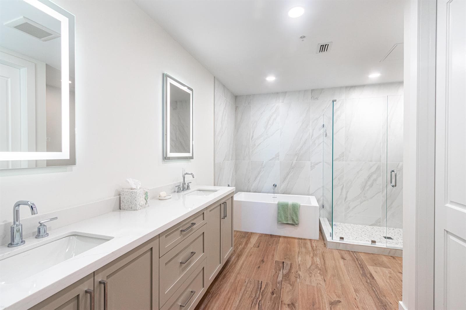 184 Lake Drive 3201 photo 19