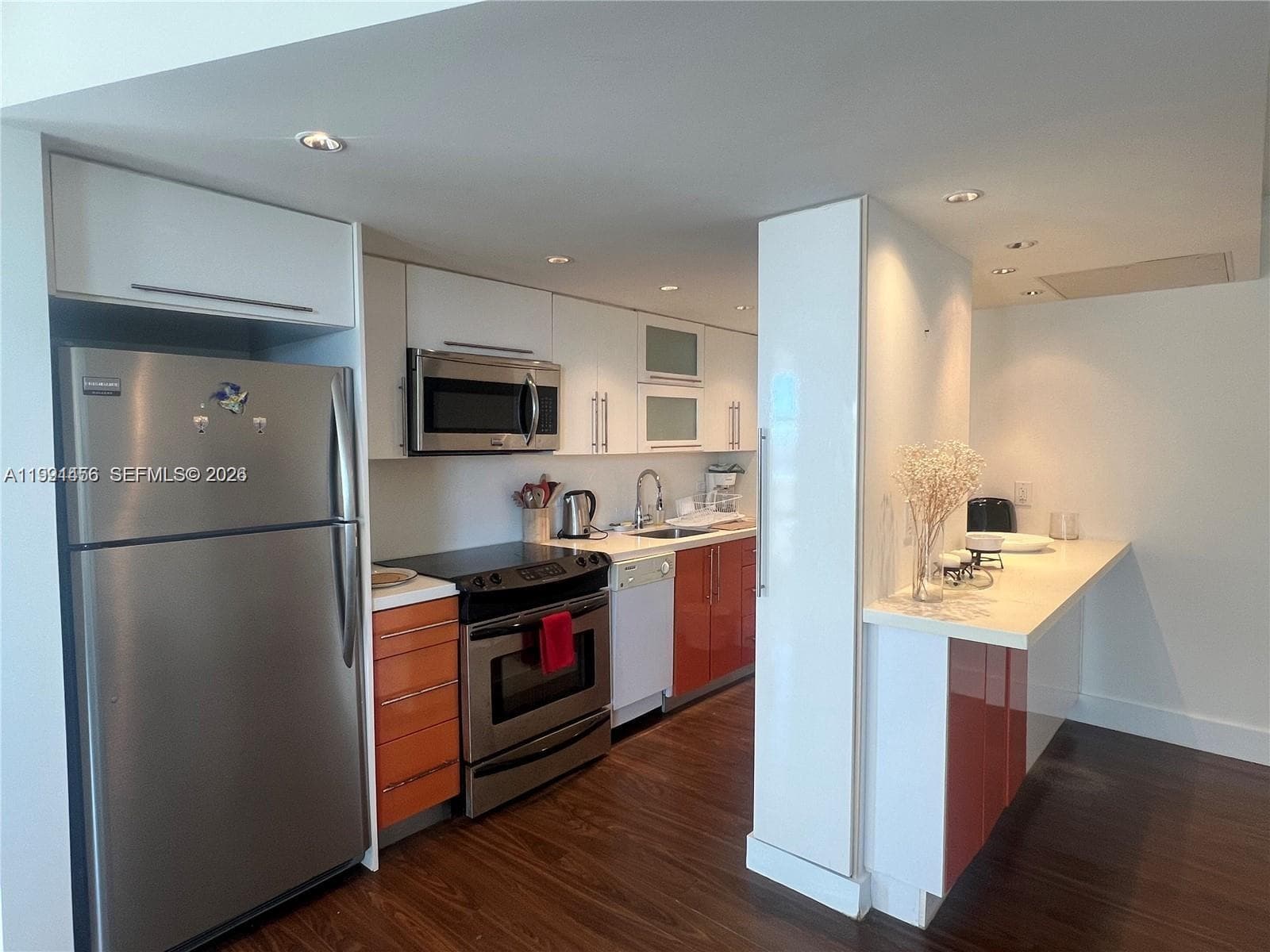 5313 Collins Ave 704 photo 7