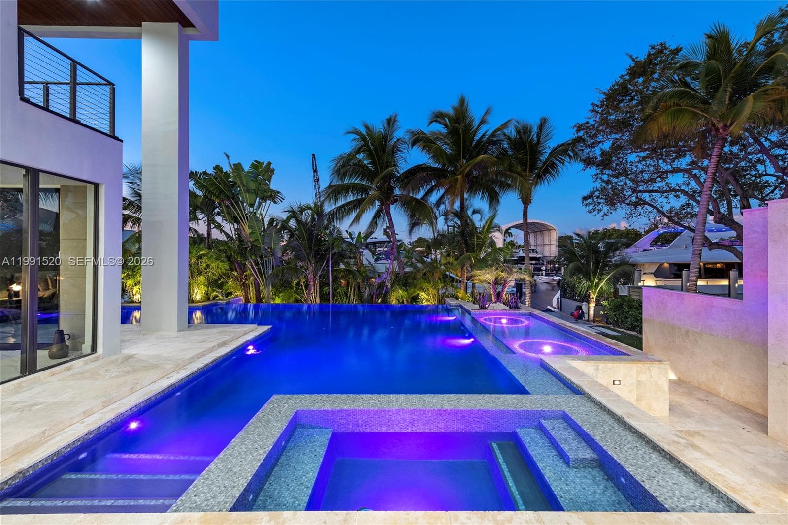 775 77th Ter photo 2