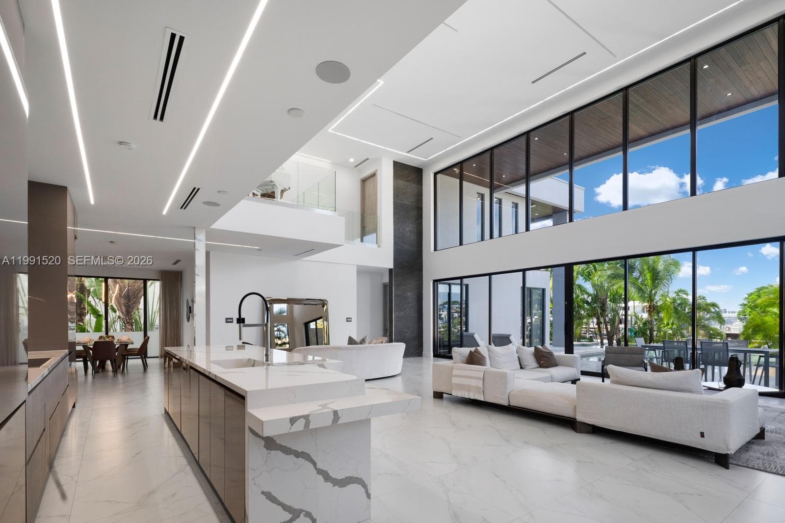 775 77th Ter photo 9