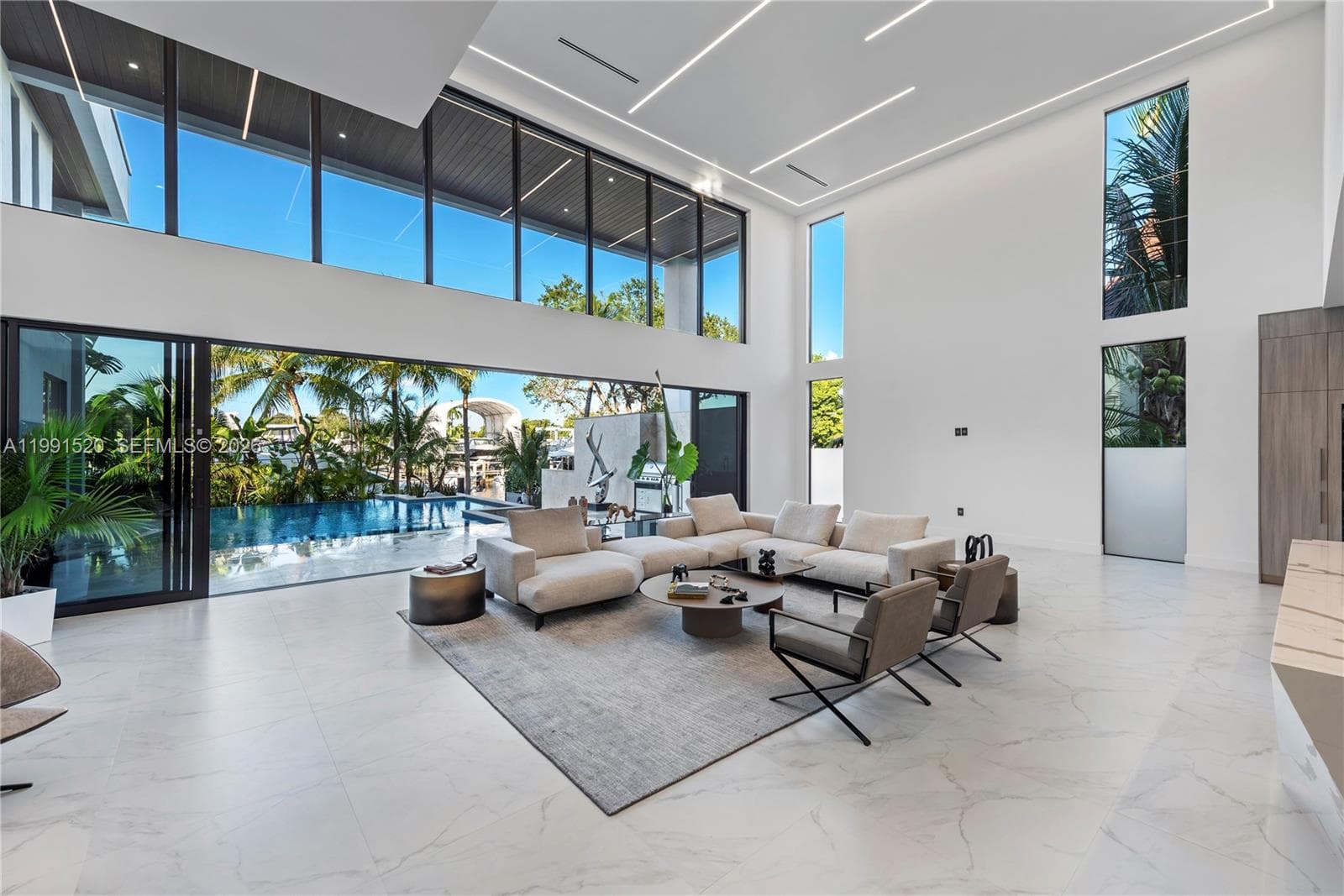 775 77th Ter photo 10