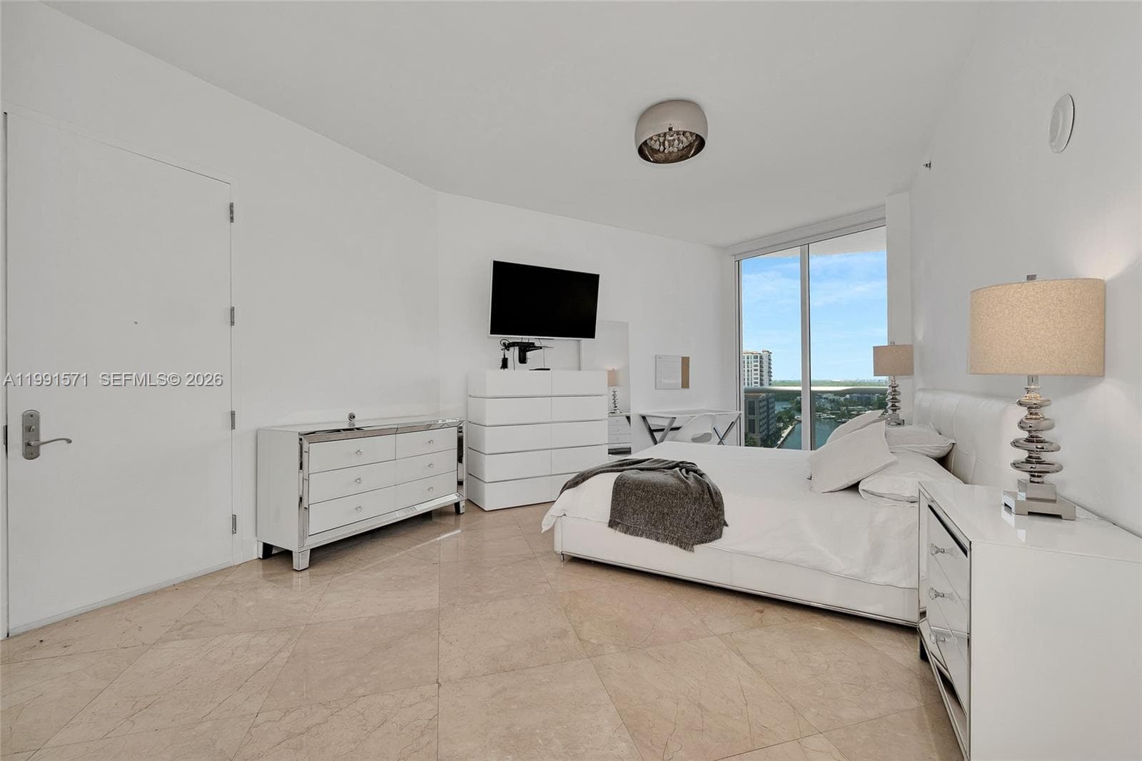 16001 collins ave 1005 photo 22