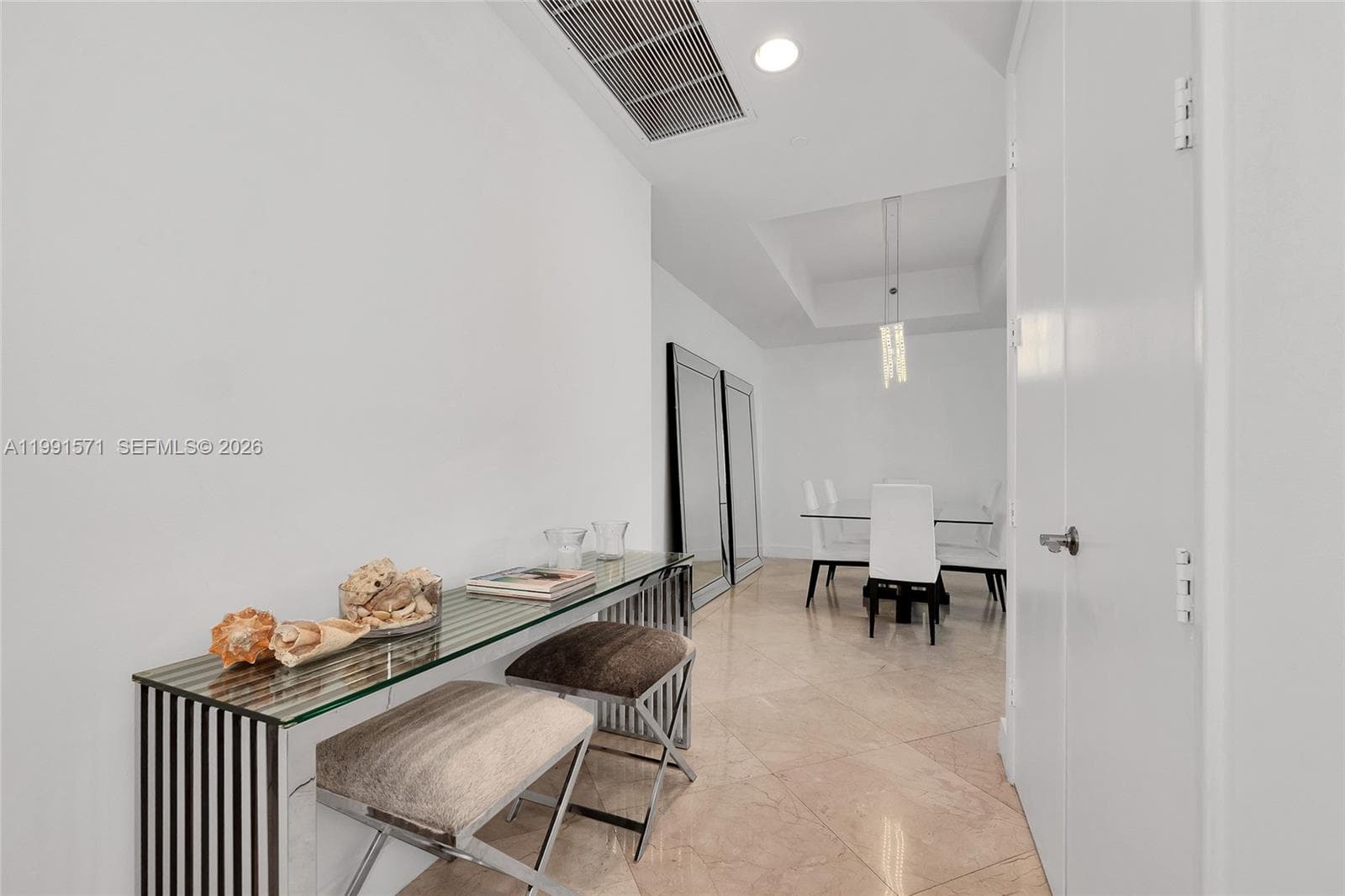 16001 collins ave 1005 photo 3