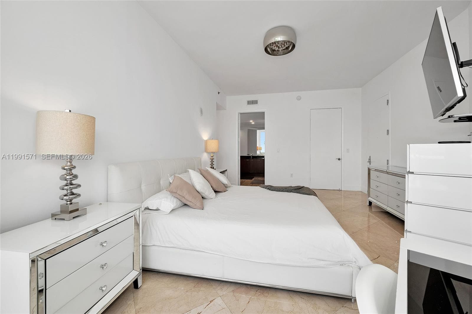 16001 collins ave 1005 photo 24