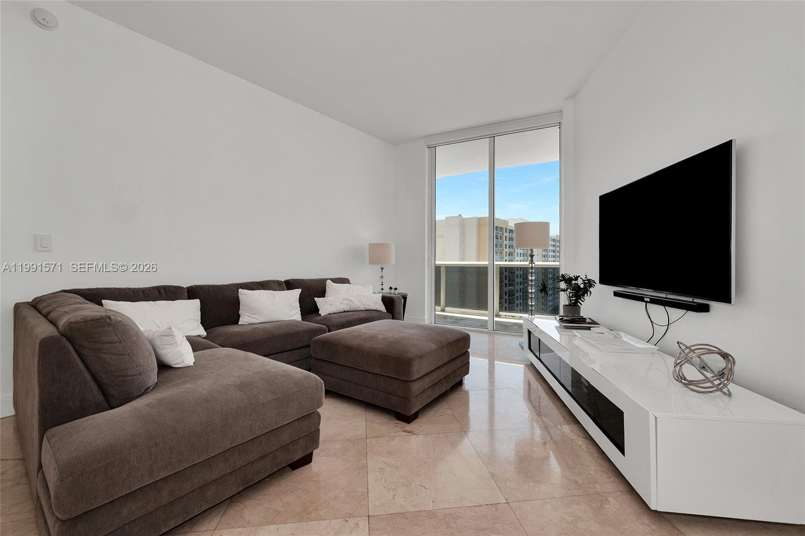 16001 collins ave 1005 photo 10