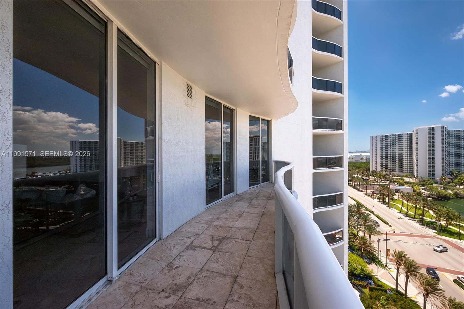 16001 collins ave 1005 photo 14