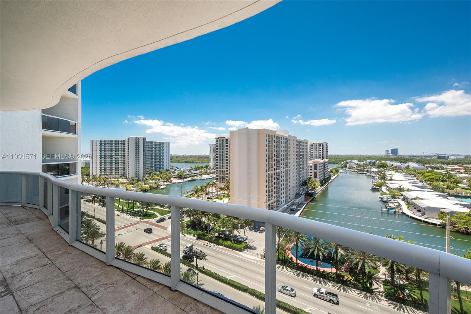 16001 collins ave 1005 photo 11