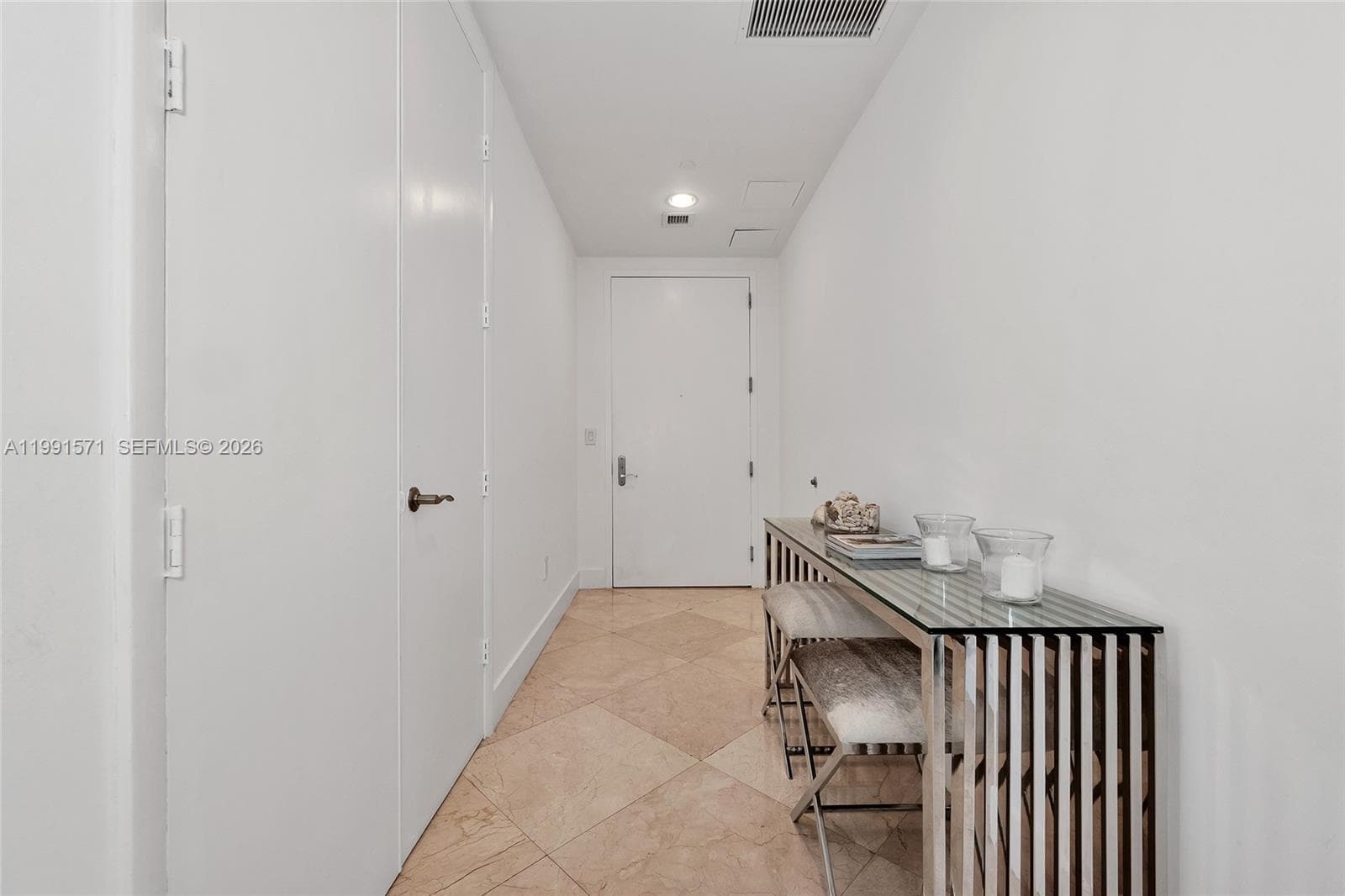 16001 collins ave 1005 photo 4