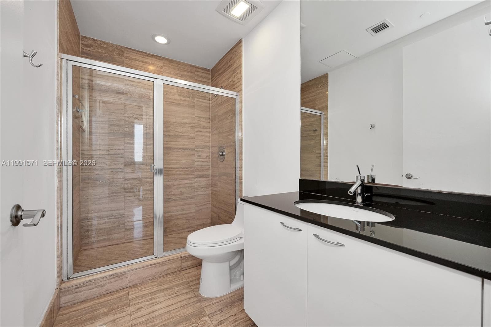 16001 collins ave 1005 photo 21