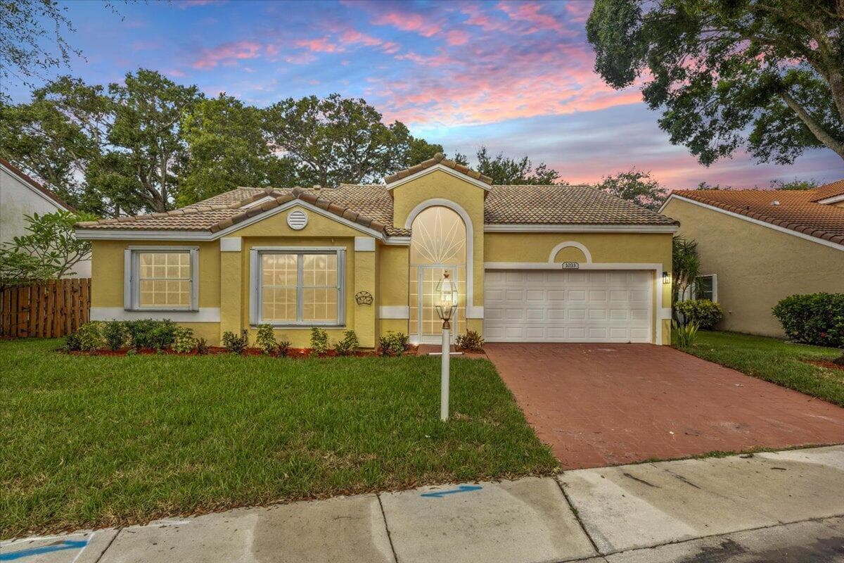 1033 W Siena Oaks Cir Circle W photo 2