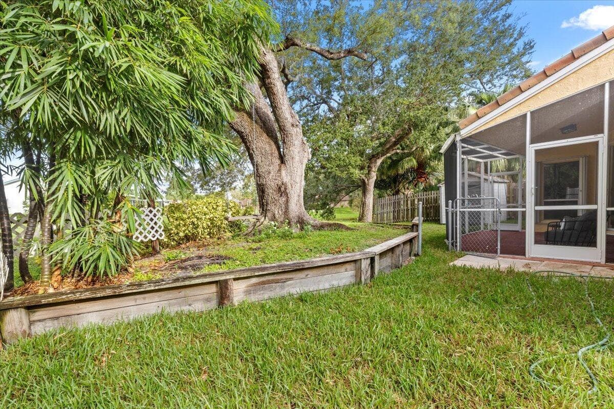 1033 W Siena Oaks Cir Circle W photo 24