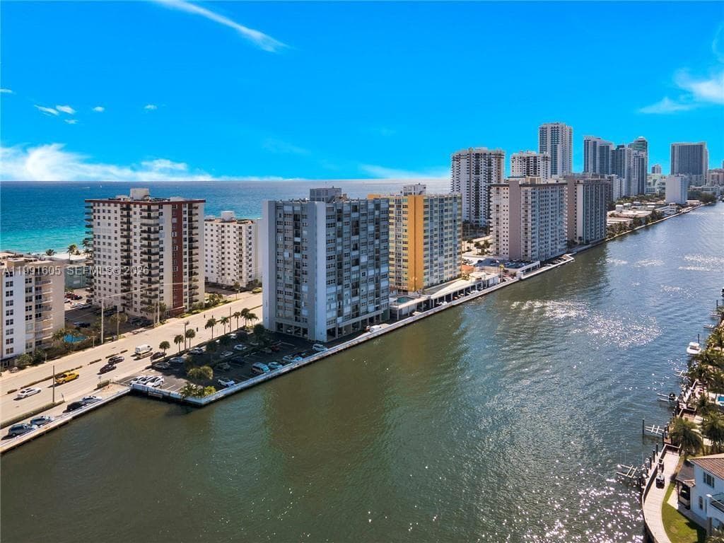 1400 S Ocean Dr 1004 photo 2
