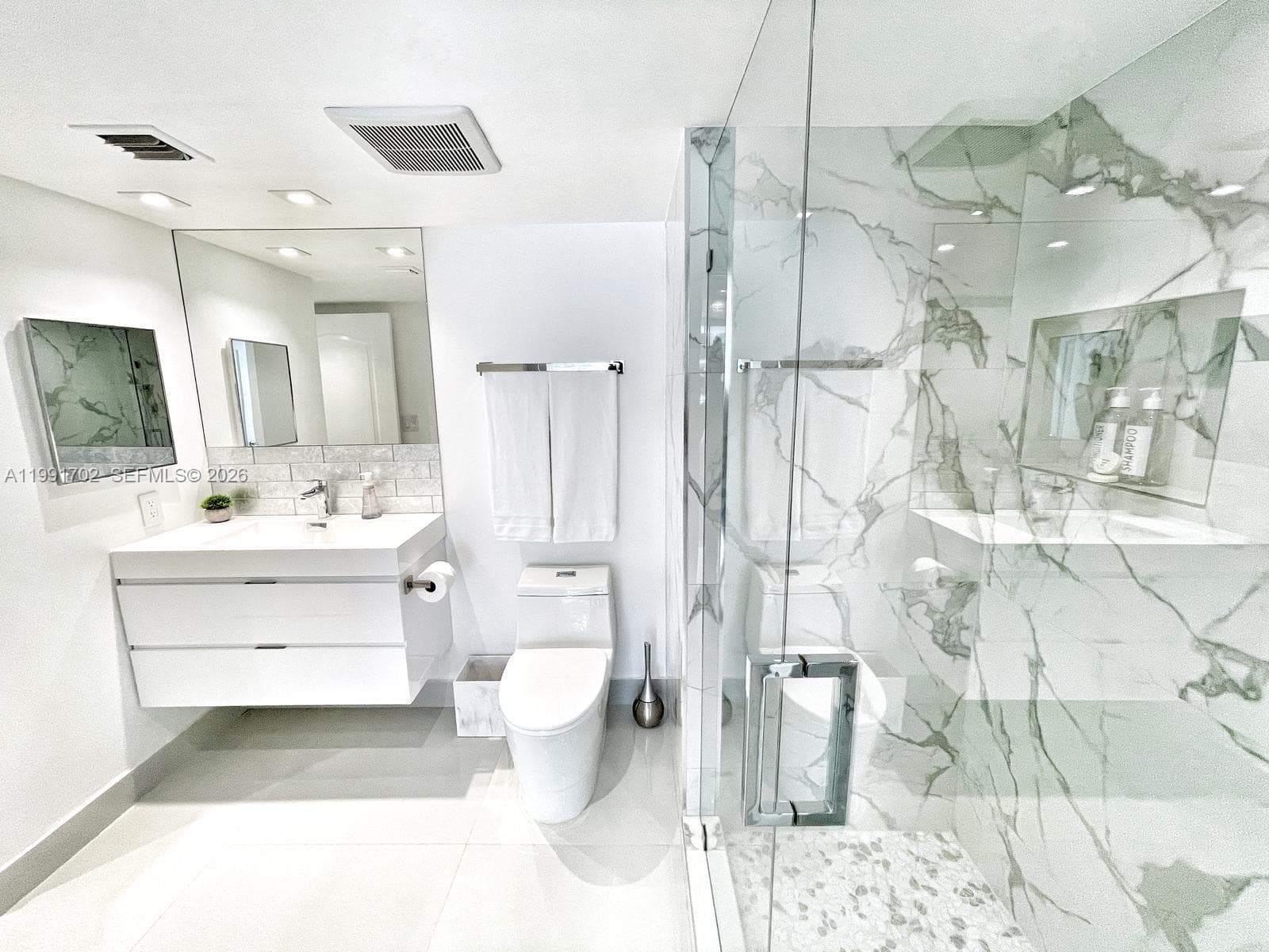 1200 SE Brickell Bay Dr 1707 photo 13