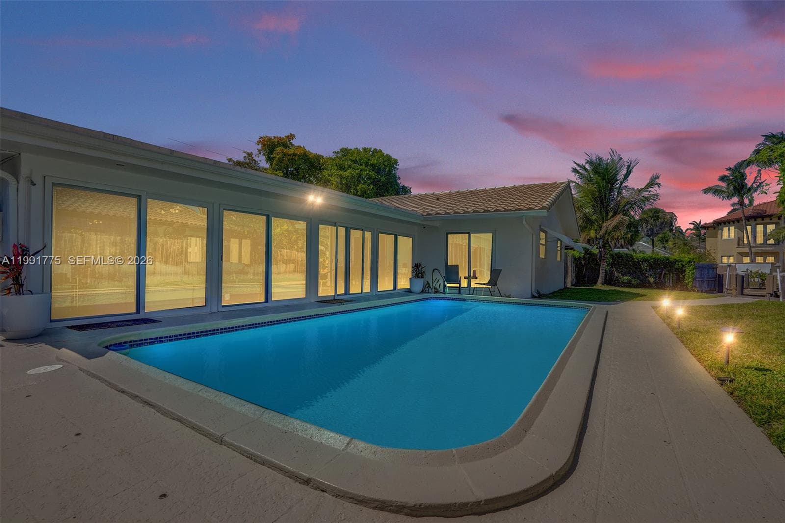 4100 Bayview Dr photo 3