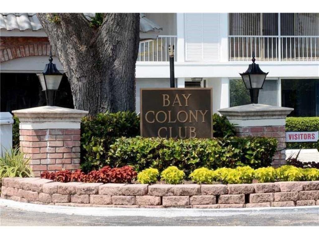 6521 Bay Club Drive 4 photo 22