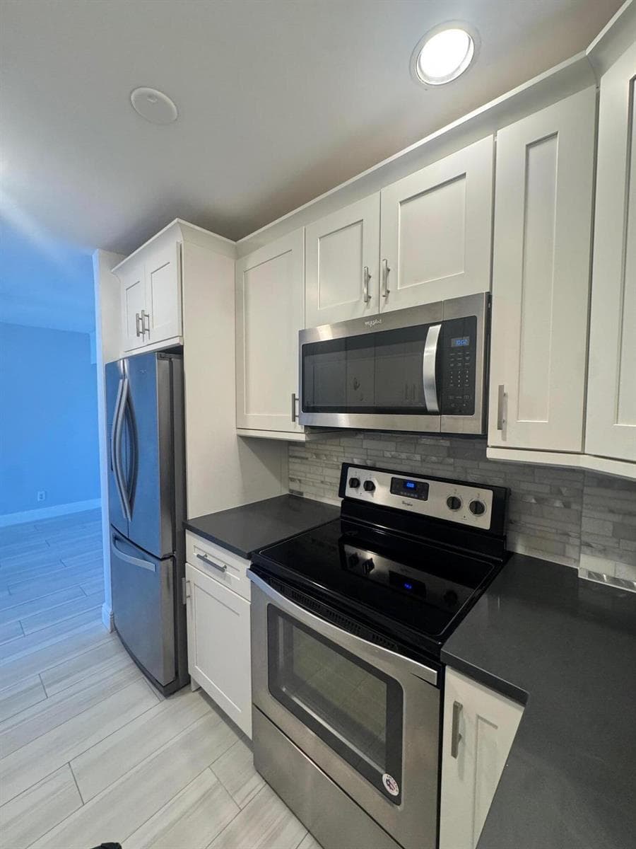 6521 Bay Club Drive 4 photo 14