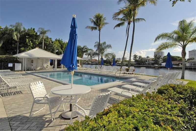 6521 Bay Club Drive 4 photo 19