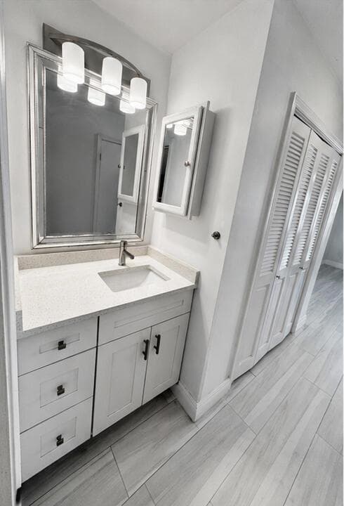 6521 Bay Club Drive 4 photo 8