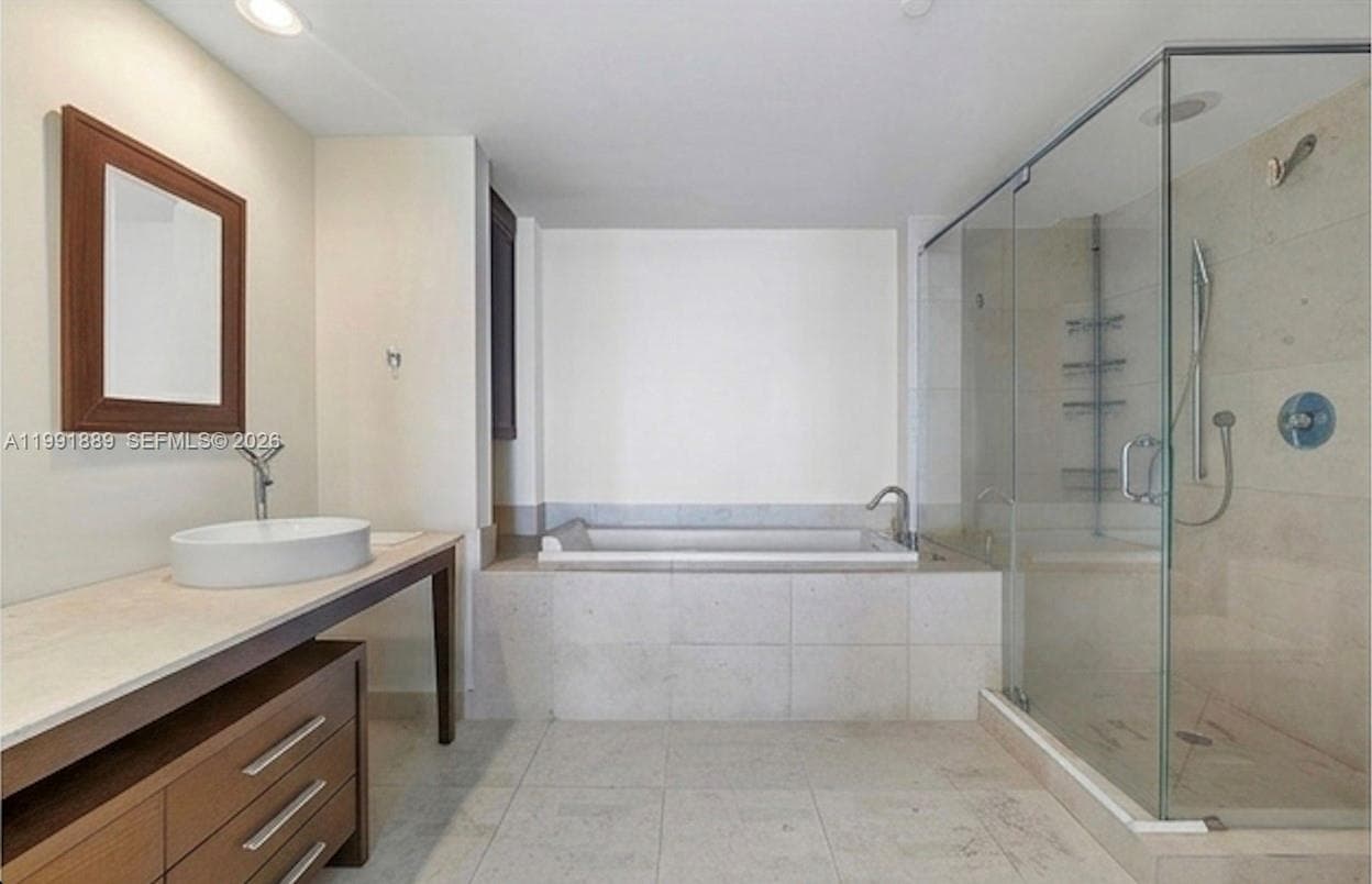 465 Brickell Ave 3905 photo 7