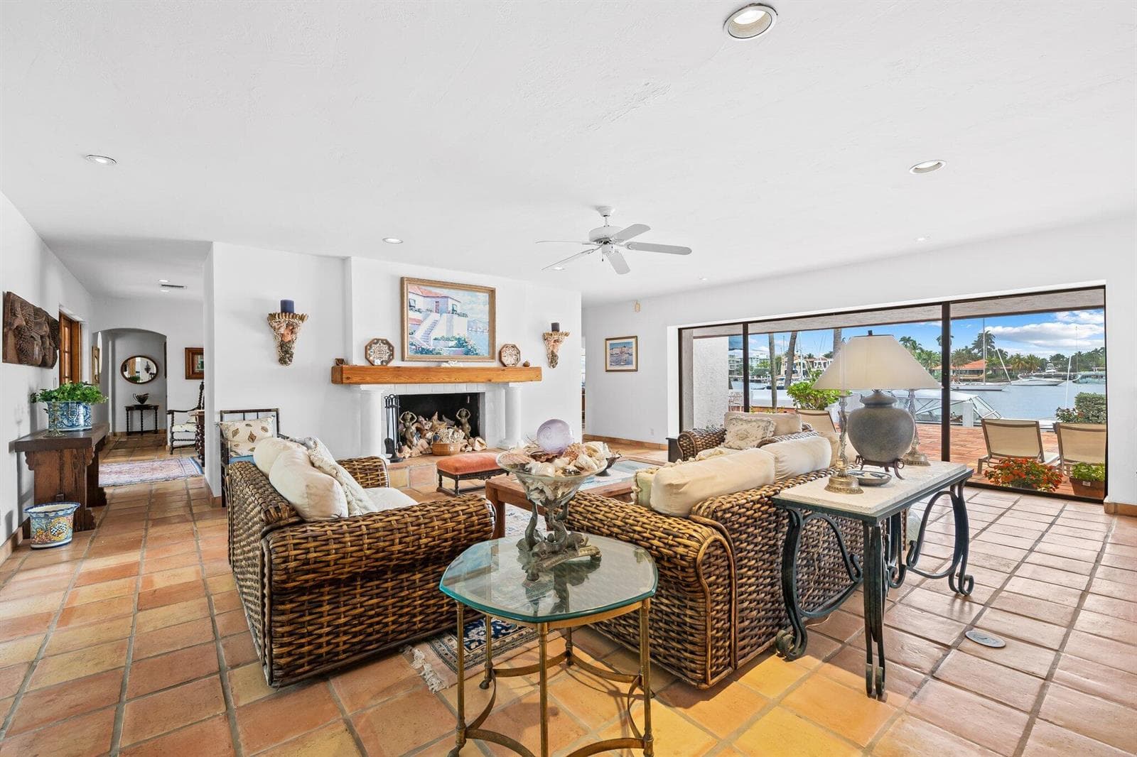 1511 E Lake Drive photo 6