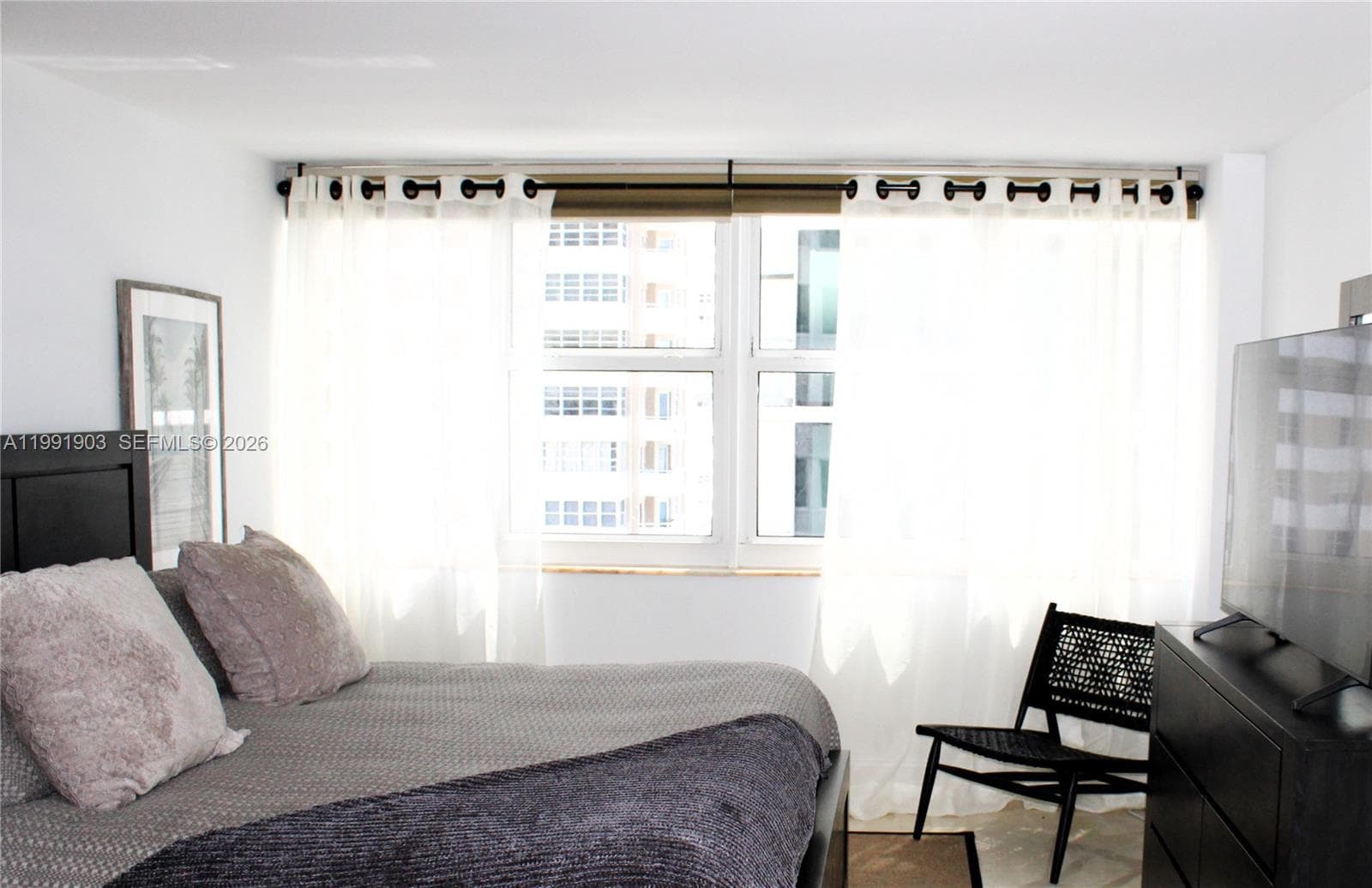 2030 Ocean Dr 821 photo 25