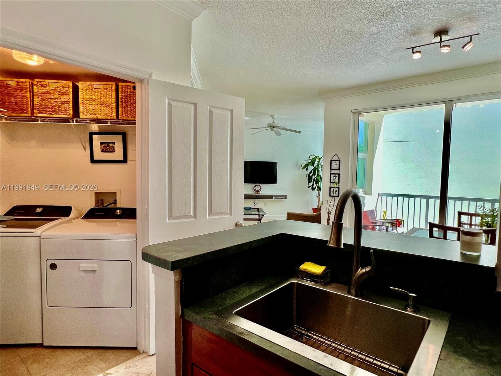 9172 Collins Ave 305 photo 9