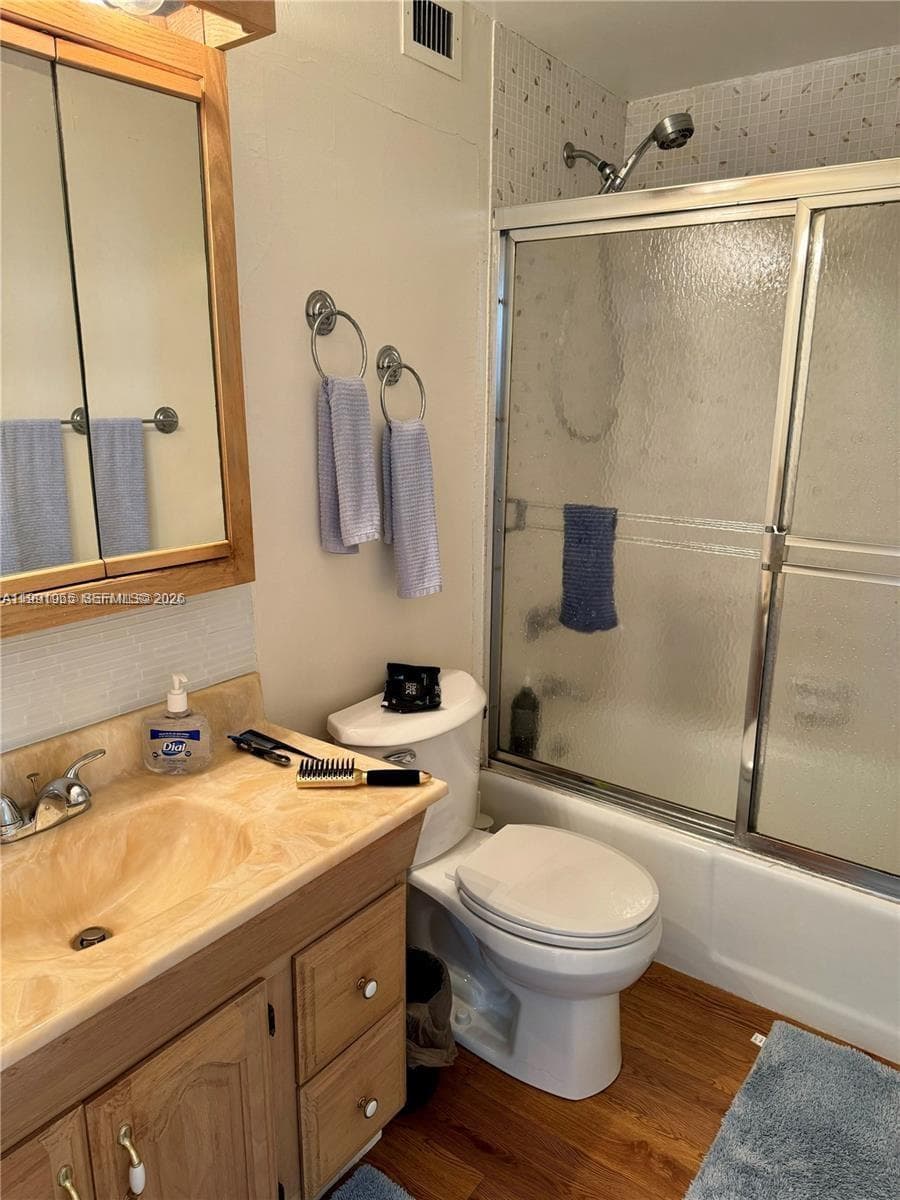 400 Kings Point Dr 609 photo 21