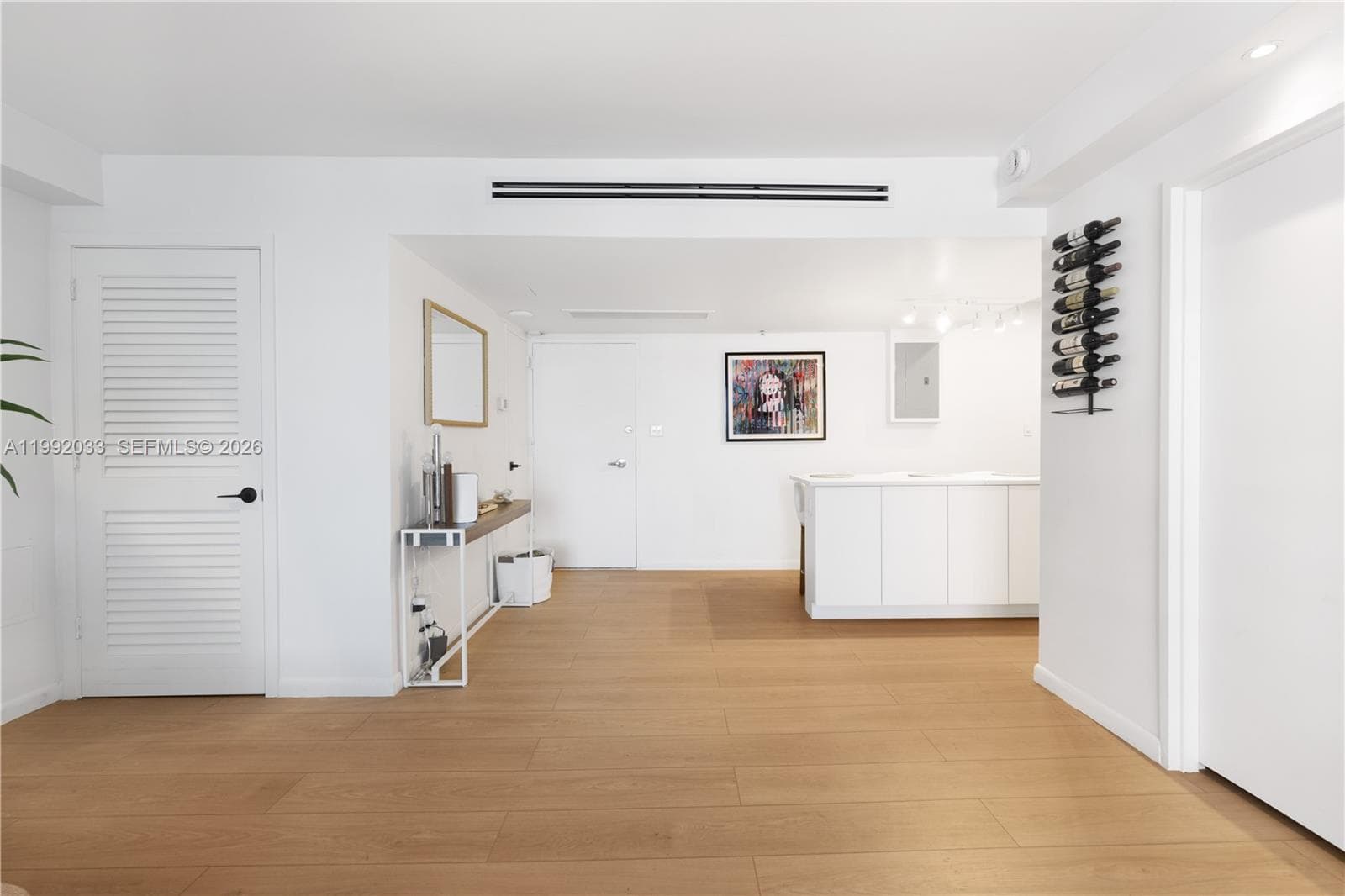 5161 Collins Ave 410 photo 23