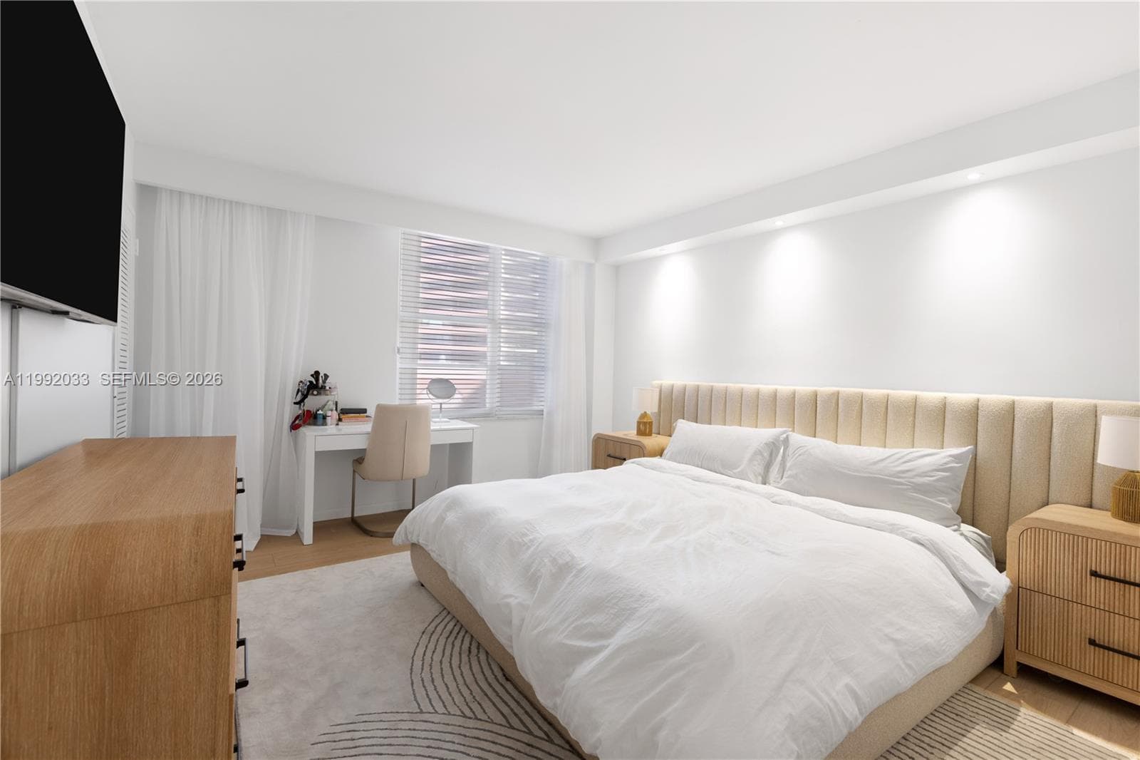 5161 Collins Ave 410 photo 6