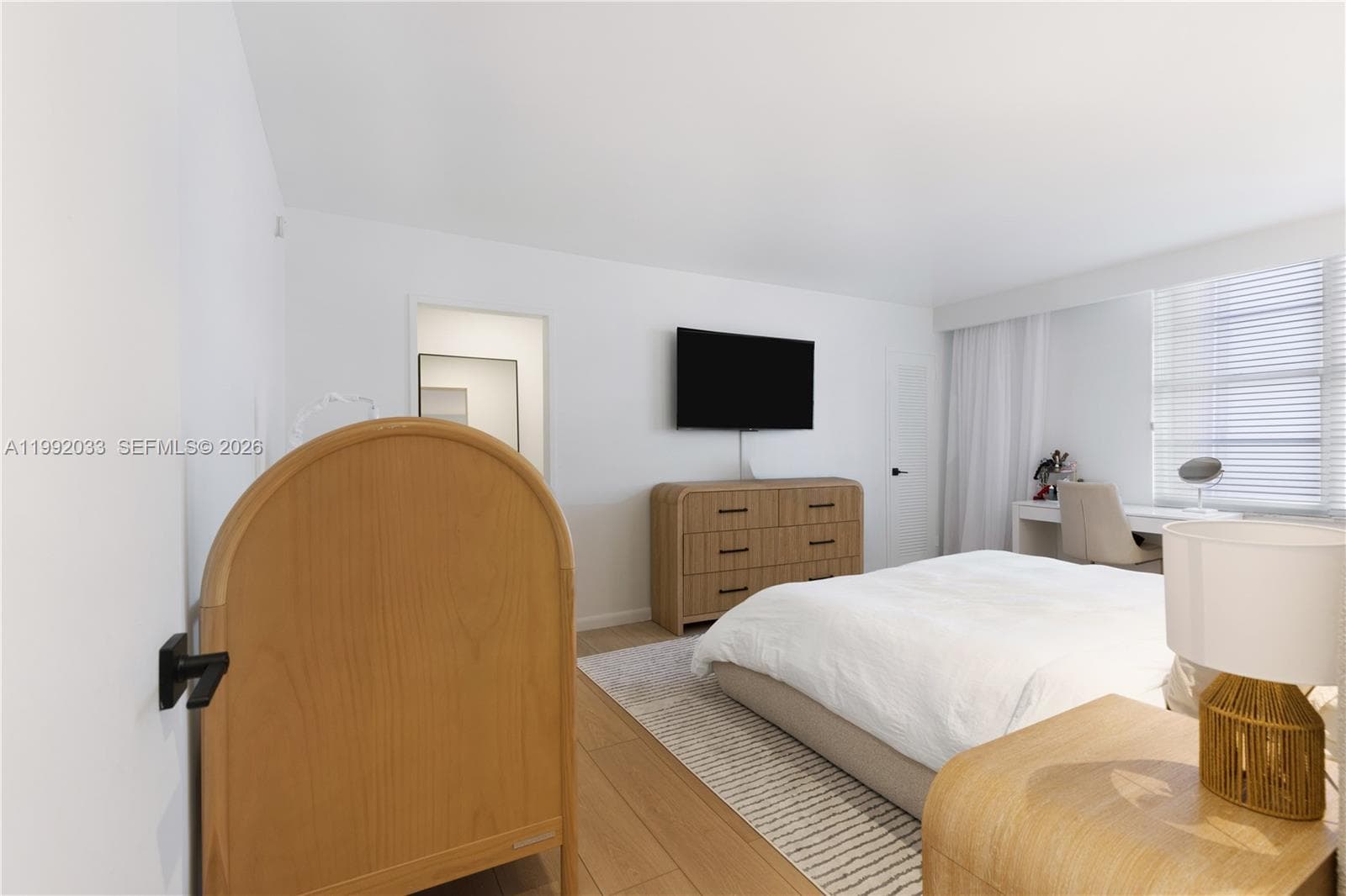 5161 Collins Ave 410 photo 3